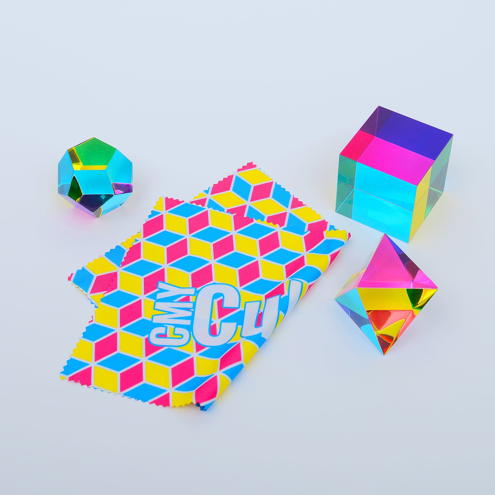 [CMY CUBE] - [CMY CUBES]